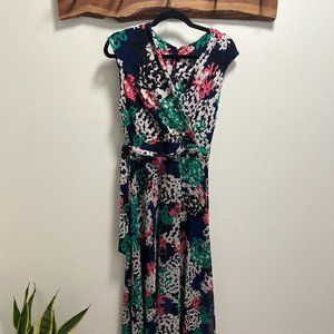 Navy Flowy Maxi Dress, V-Neck, Cap Sleeve, Faux Wrap, Lined to the knee, sz 10